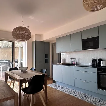 T4 With Terrace In Apartmán